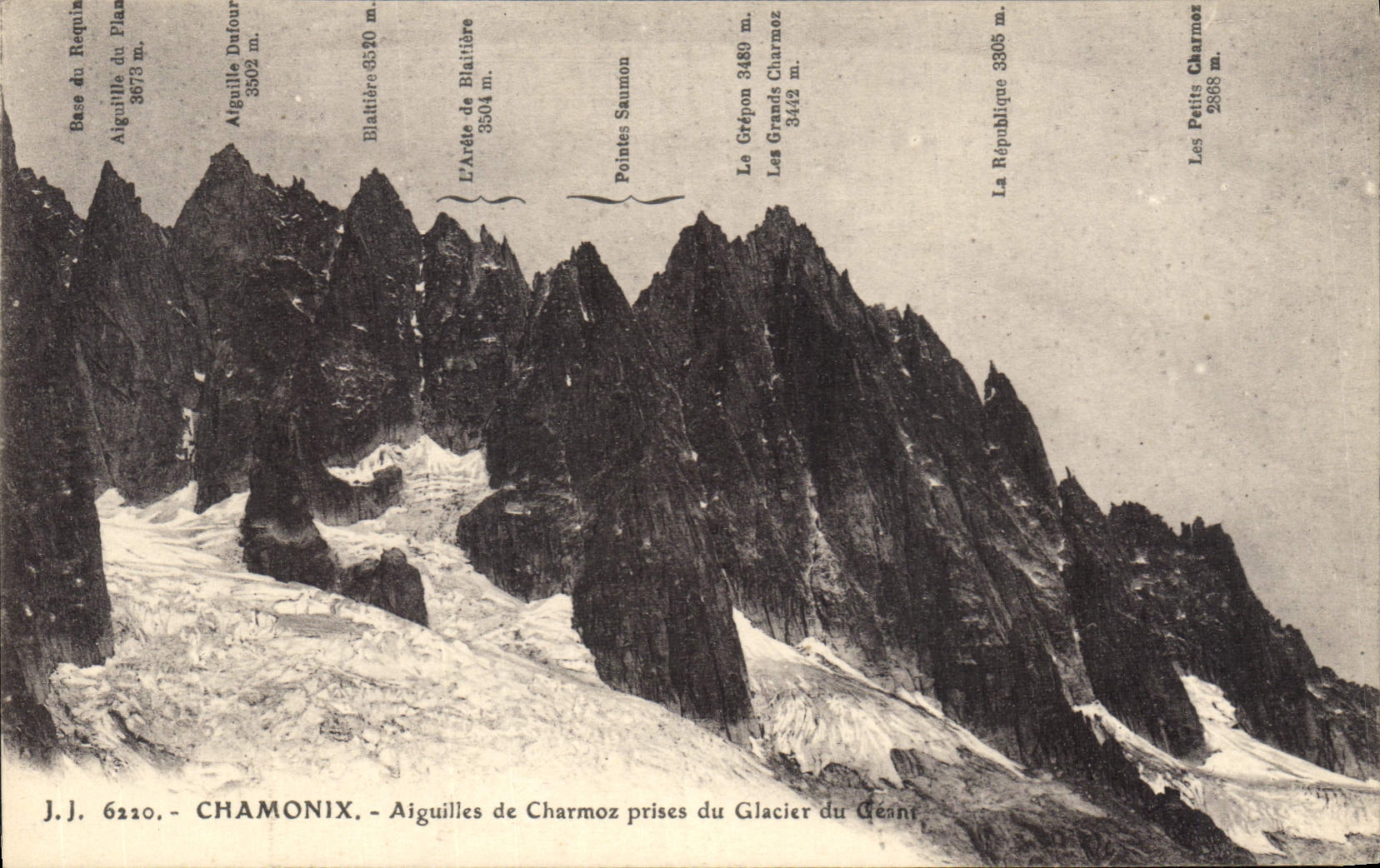 Aiguilles de Charmoz prises du Glacier du Géant — Chamonix — J.J. 6220