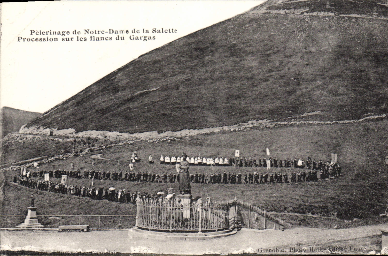 Pellegrinaggio a Notre-Dame de la Salette — Processione sui fianchi del Gargas — Grenoble, Photo-Halle, Valence, Francia