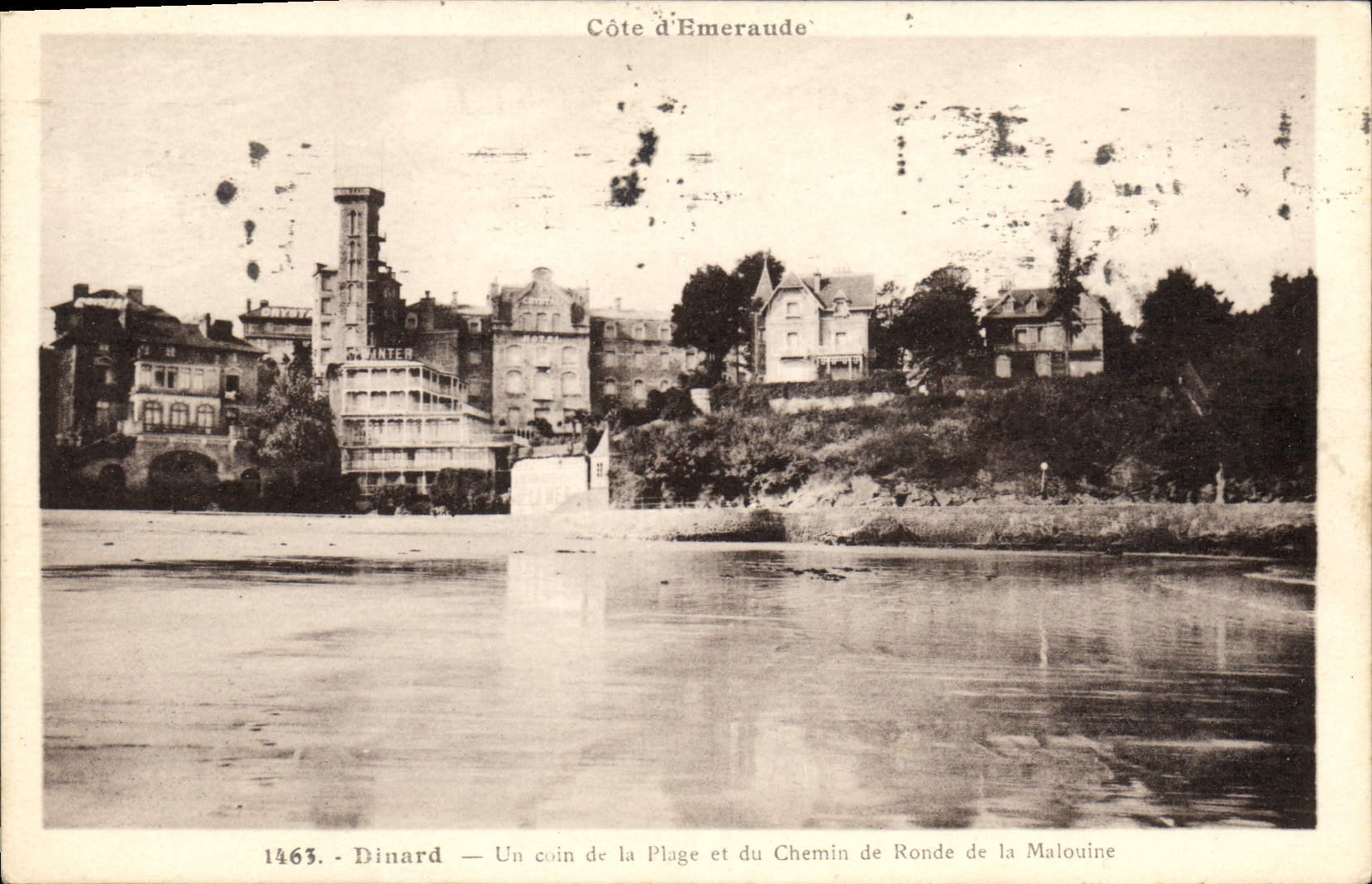 Dinard — Côte d'Emeraude — Un coin de la Plage et du Chemin de Ronde de la Malouine — éditeur Saint-Anter, n° 1463