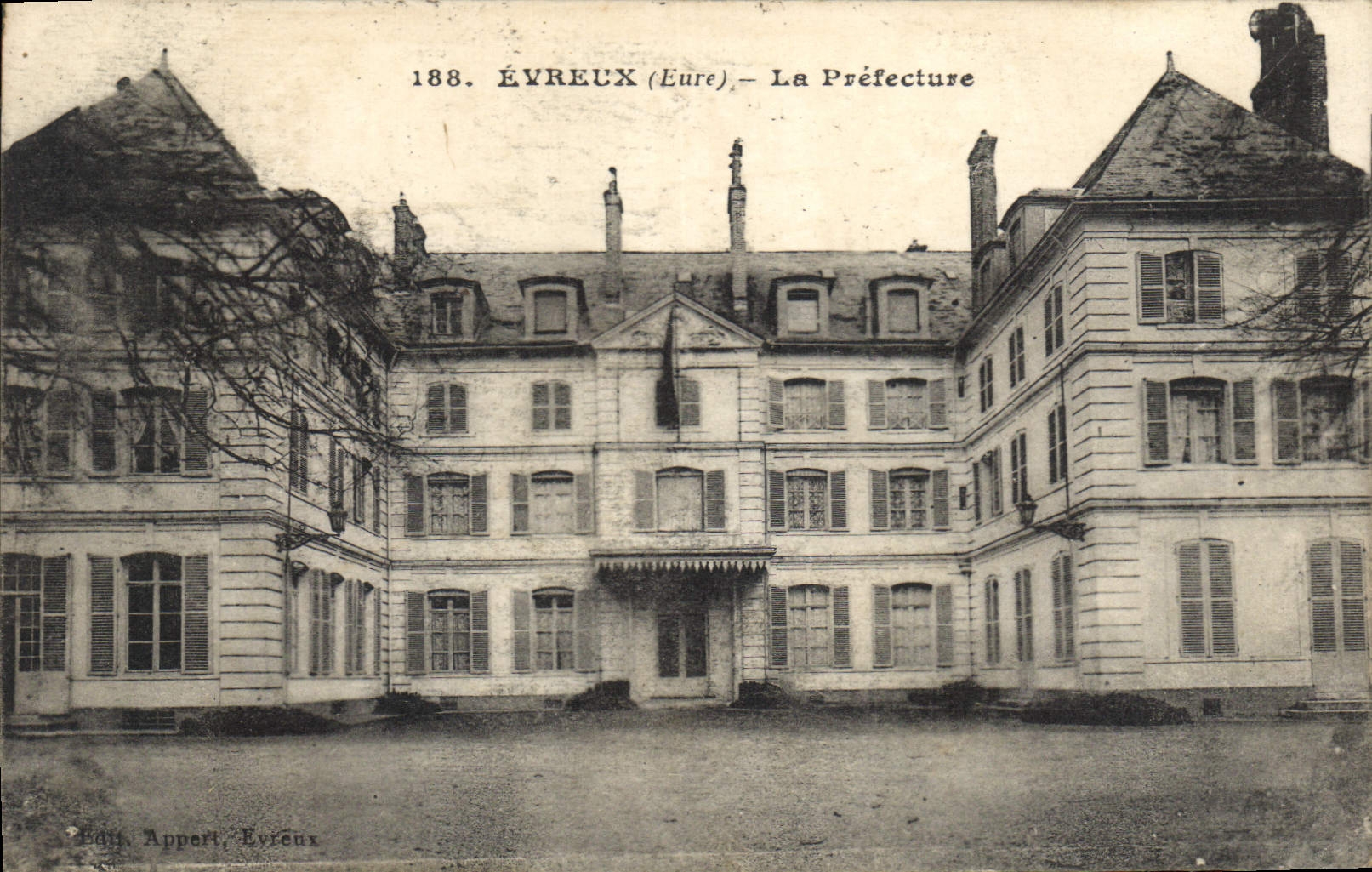 Évreux (Eure) — La Préfecture — Édit. Appert, Évreux