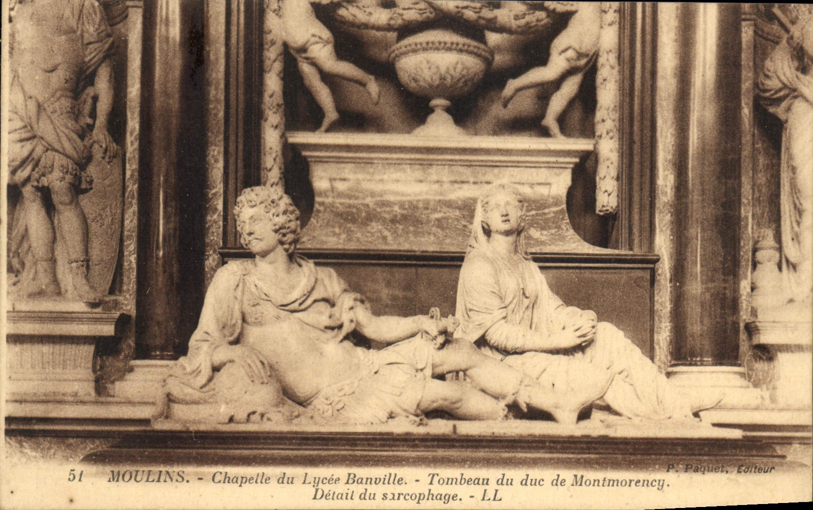 CPA Moulins chapelle du Lycee Banville Tombeau du Duc de Montmorency detail du Sarcophage 