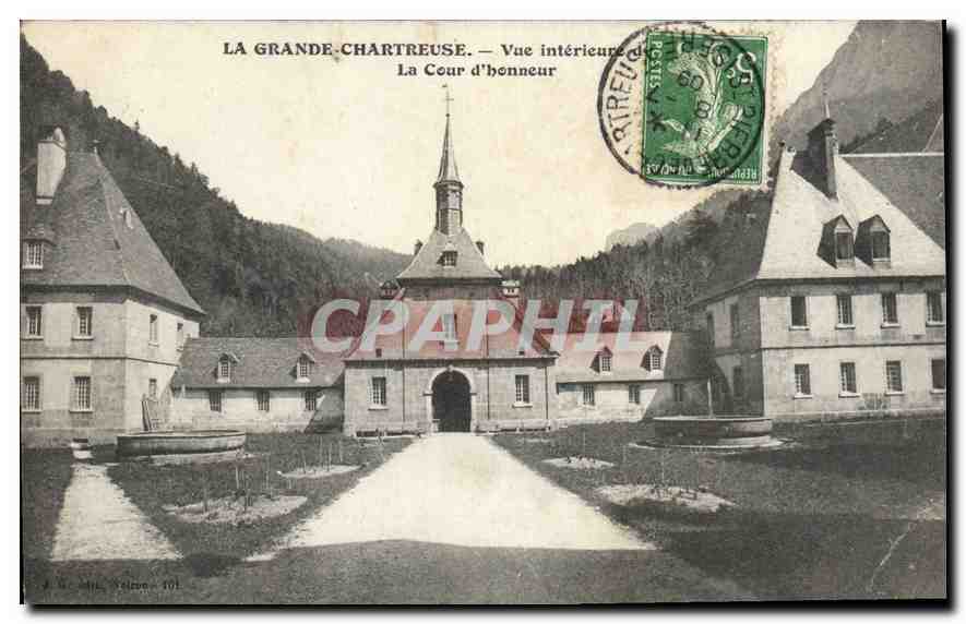 CPA La Grand Chartreuse vue interieur de la Cour d'Honneur