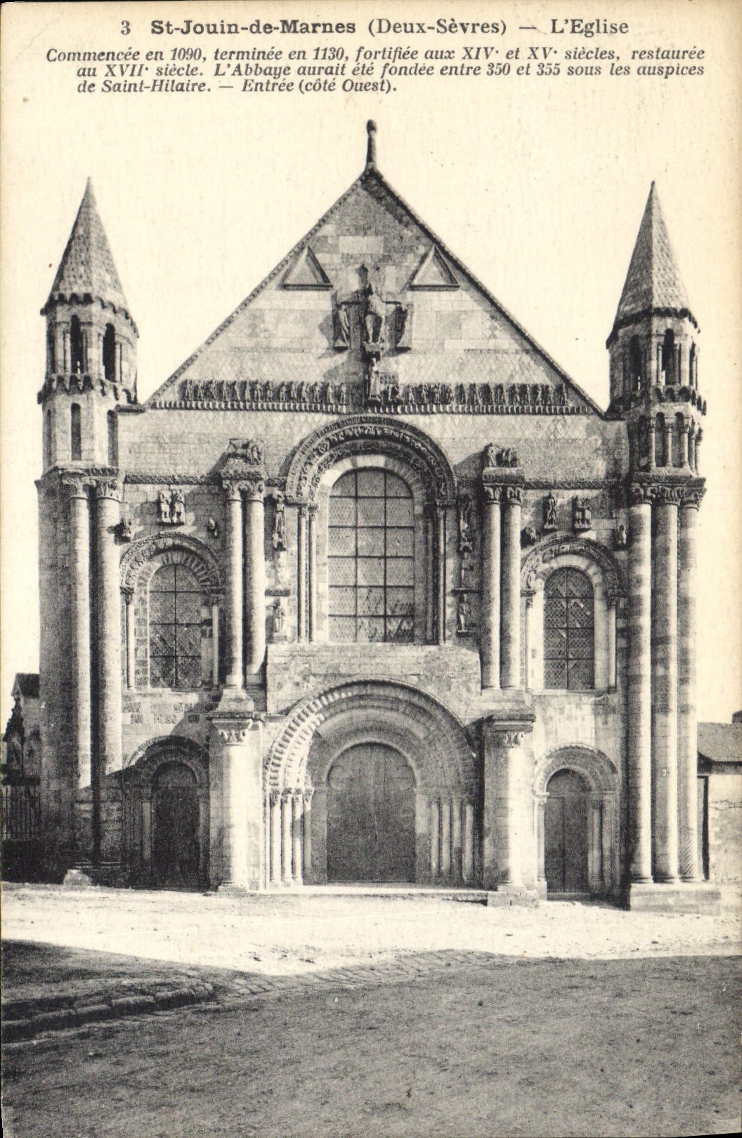 CPA St Jouin de Marnes Deux Sevres l'eglise Commencee en 1090 terminee en 1130 fortifiee aux XIV et 