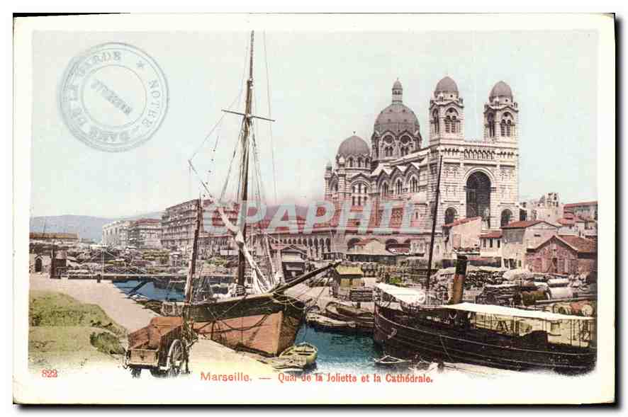 CPA Marseille Quai de la Joliette et la Cathedrale Bateaux