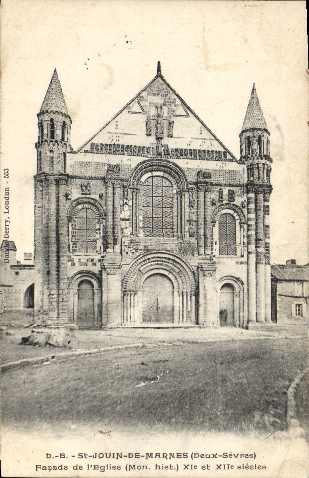 CPA St Jouin de Marnes Deux Sevres Facade de l'eglise Mon hist XIe et XIIe siecle 