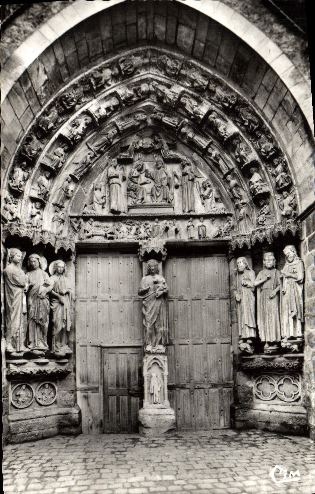 CPA Villeneuve l'Archeveque Yonne Le Portail de l'Eglise XIII et XV siecles 