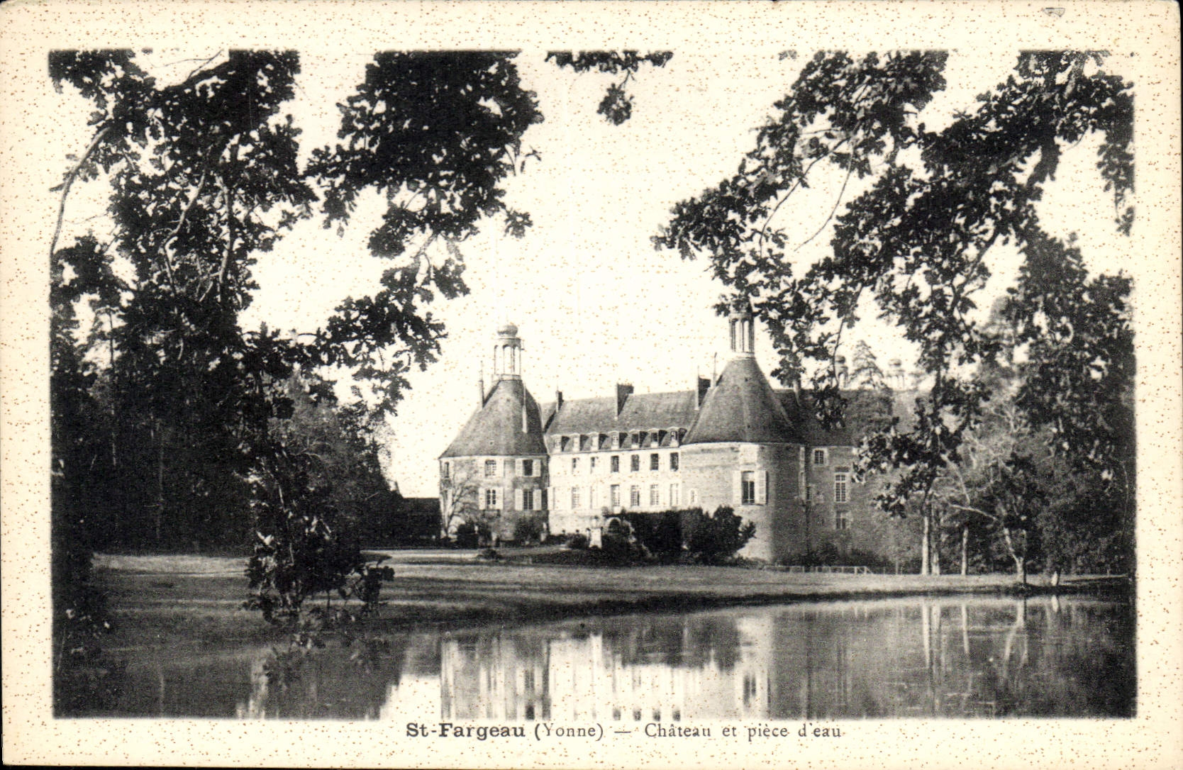 St-Fargeau (Yonne) — Castillo y embalse — Machlavonne, fotoredactor
