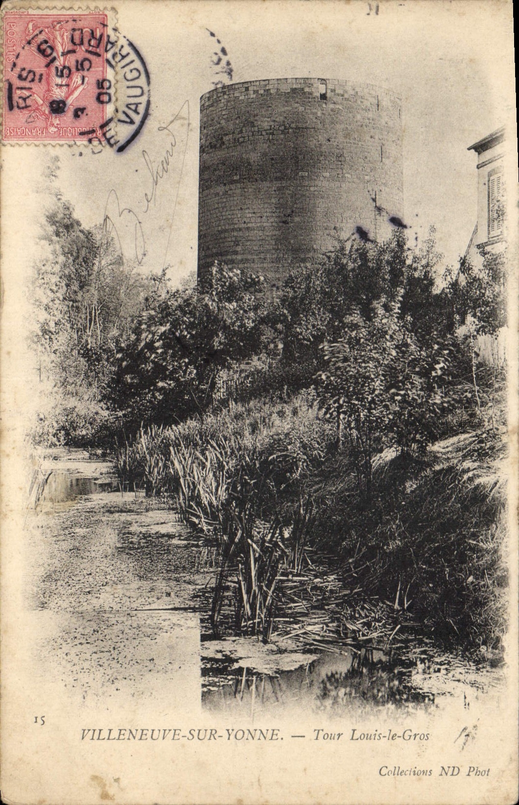 Villeneuve-sur-Yonne — La Torre di Luigi il Grassone — Collezioni ND Phot
