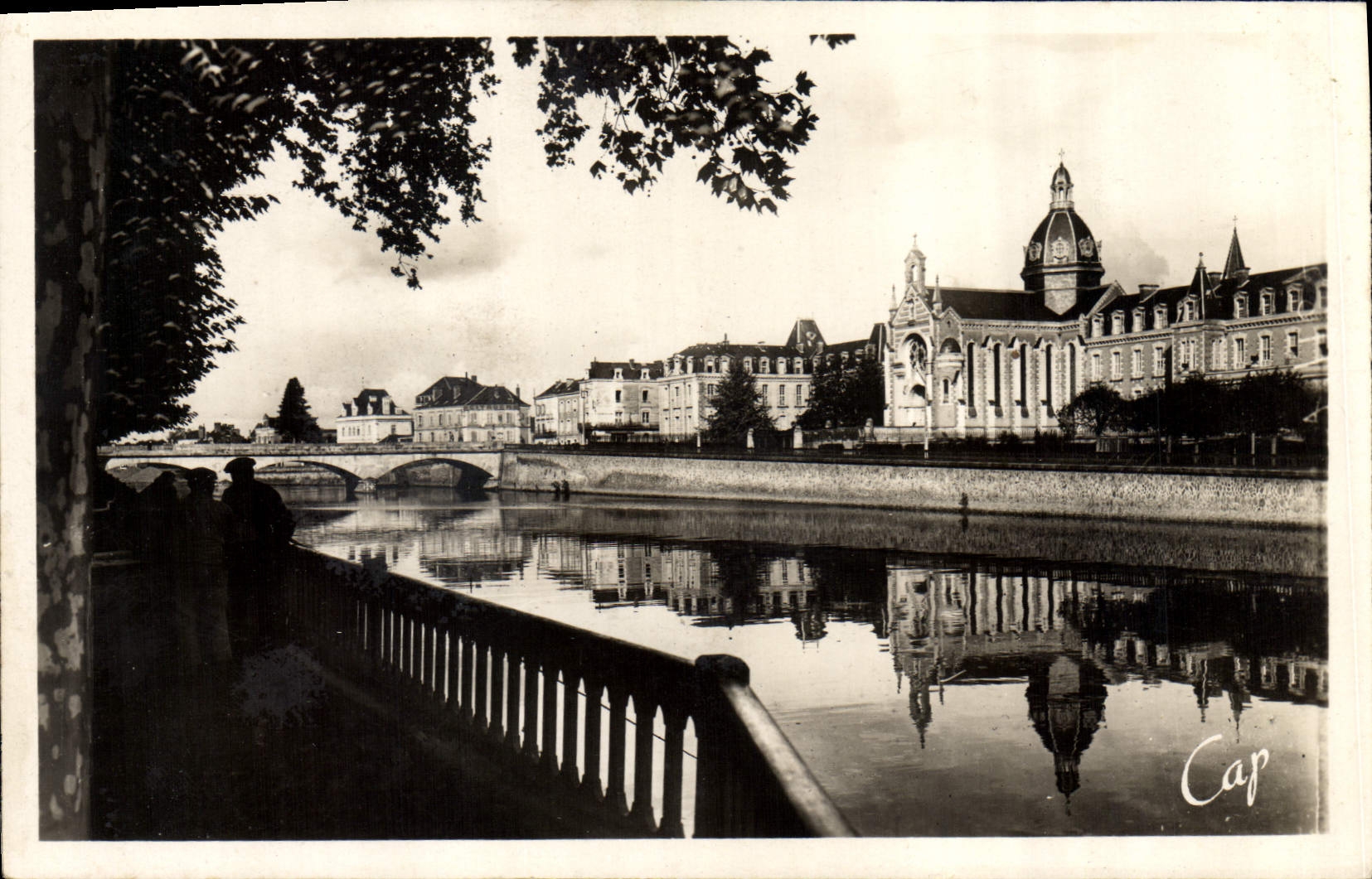 Château-Gauntier — Les quais — Cap
