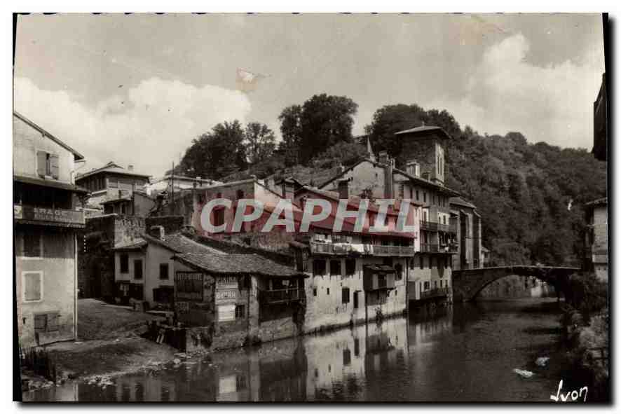 Saint-Jean-Pied-de-Port — Vecchie case lungo la Nive — J. Yvon