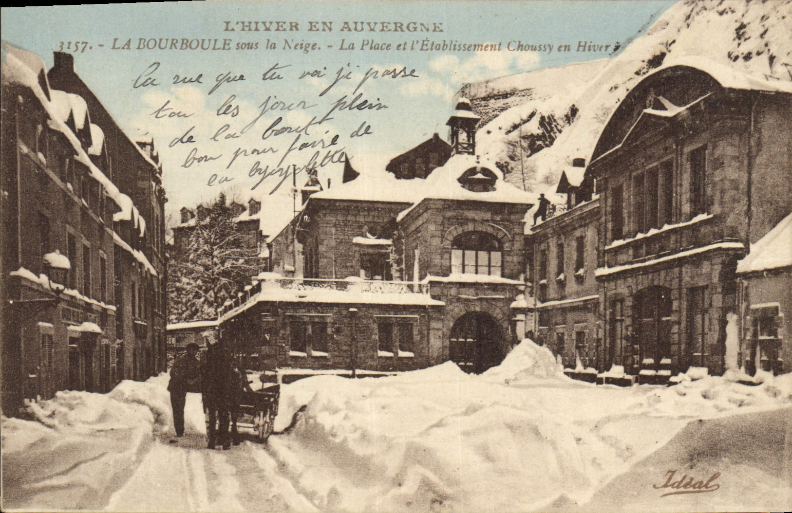 La Bourboule sous la Neige — La Place et l'Établissement Choussy en Hiver — Ideal