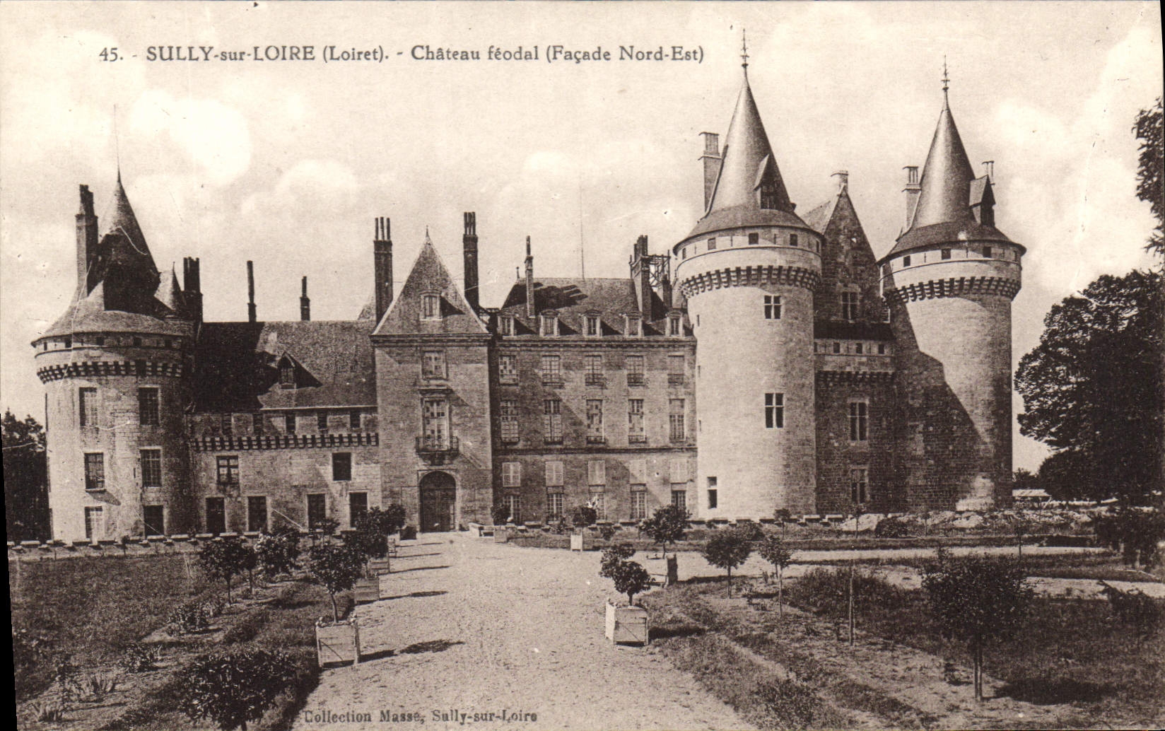 SULLY-sur-LOIRE (Loiret) — Château féodal (Façade Nord-Est) — Collection Massé, Sully-sur-Loire