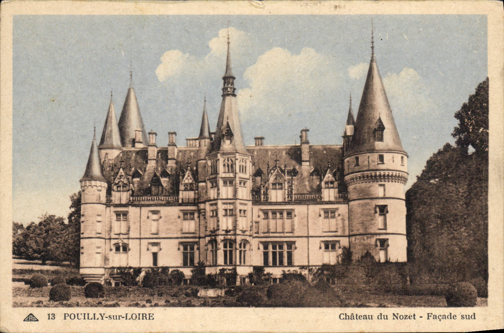 CPA Poully sur Loire Chateau du Nozet Facade sud 