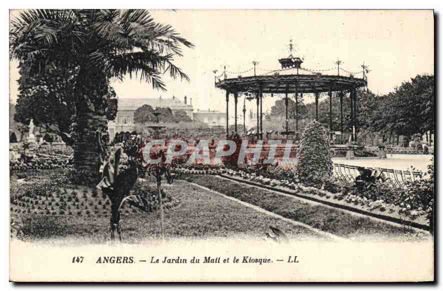 CPA Angers Le Jardin du Mall et le Kiosque 