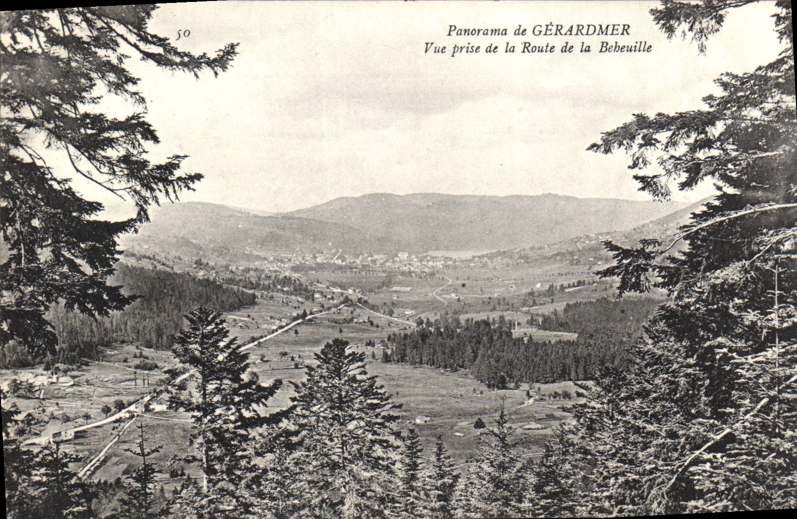 CPA Panorama de Gerardmer Vue prise de la Route de la Bebeuille 