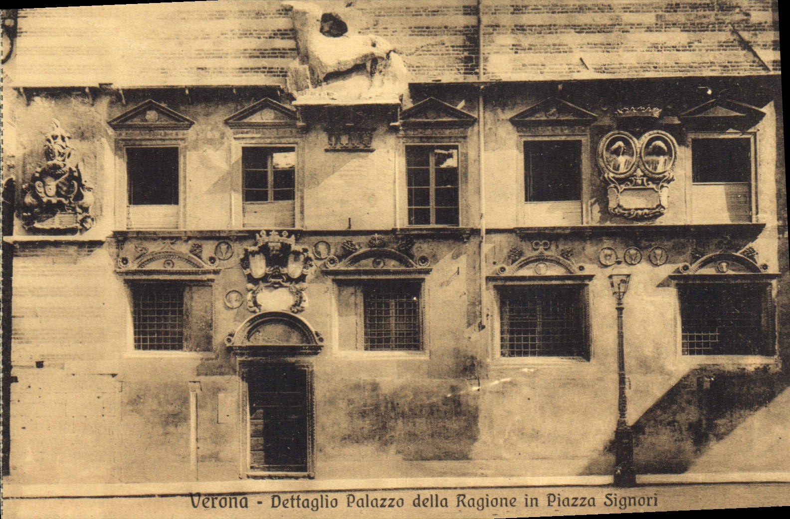 CPA Verona Dettaglio Palazzo della Ragione in Piazza Signori 