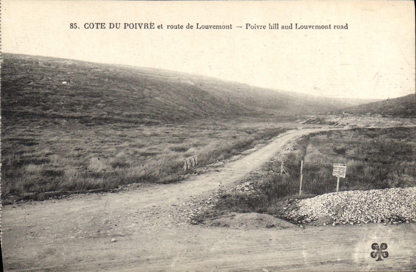 CPA Cote du Poivre et route de Louvemont Poivre hill and Louvremont road 