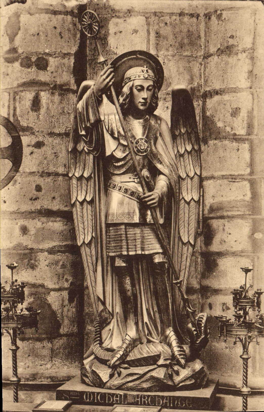 Statue de Saint Michel Arcange — Collégiale SS. Michel et Gudule — Éditeur CPAPHIL, n° 1417