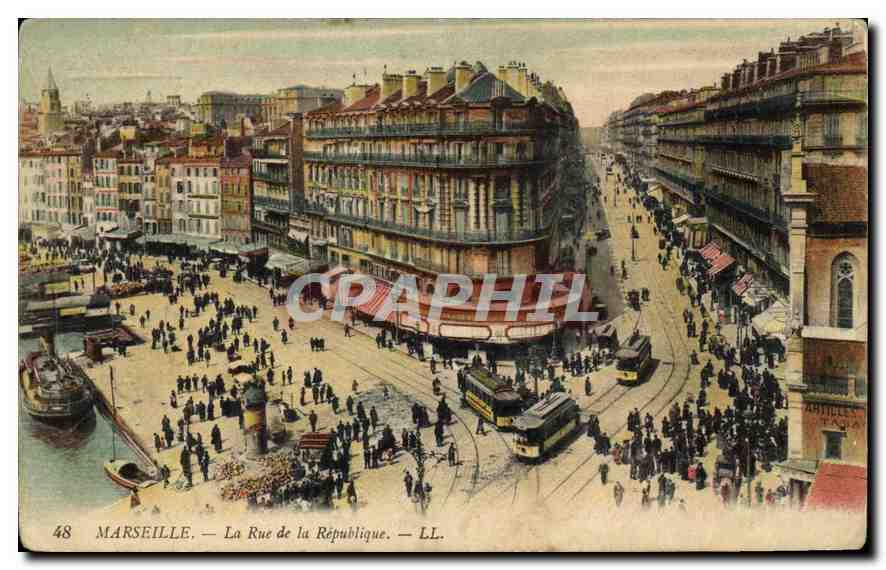 CPA Marseille La Rue de la Republique 
