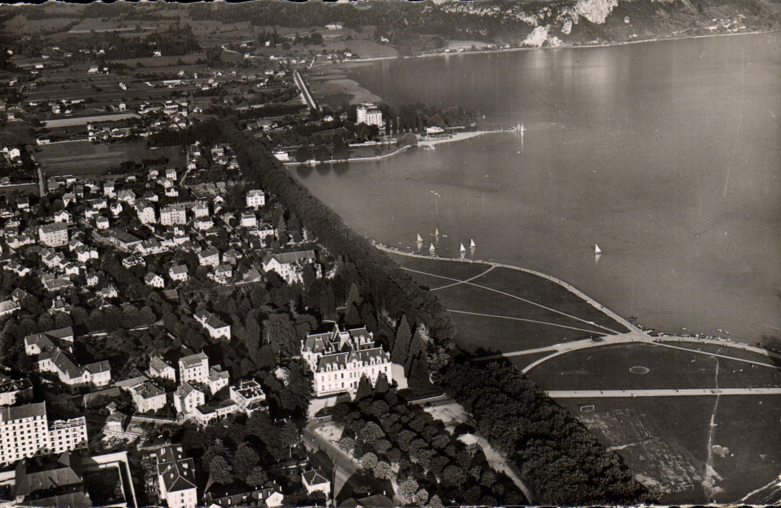 Annecy — La Baie d'Albigny et la Plage — Éditions G. MONTET, Annecy