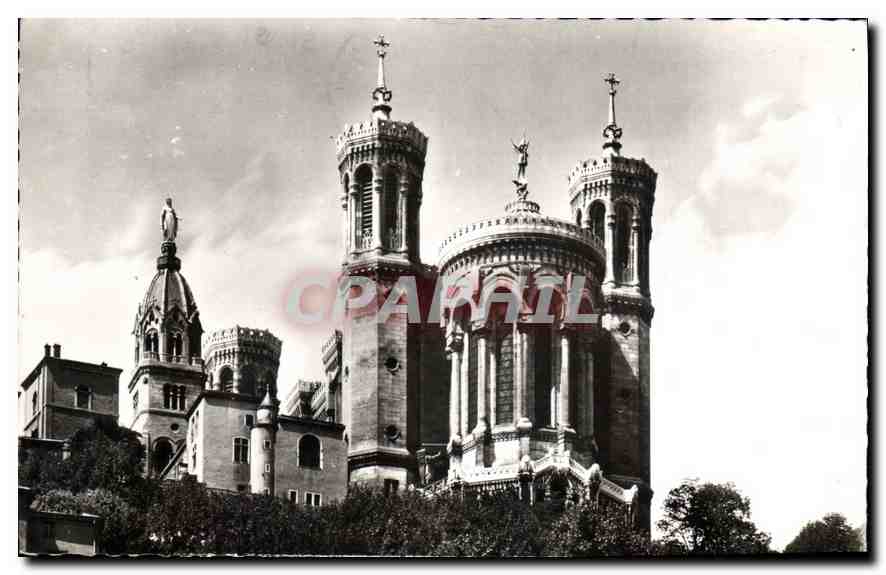 CPA Lyon Les Tours de la Basilique Notre Dame de Fourviere 