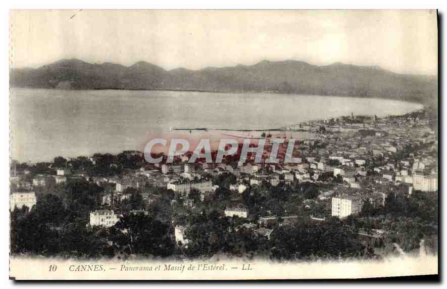 CPA Cannes Panorama et Massif de l'Esterel 
