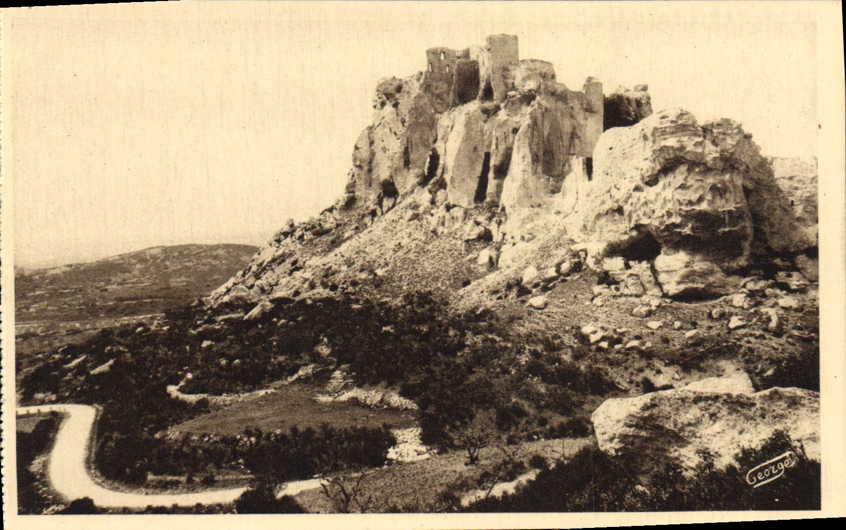Les Baux - Château féodal - Côté oriental et nord