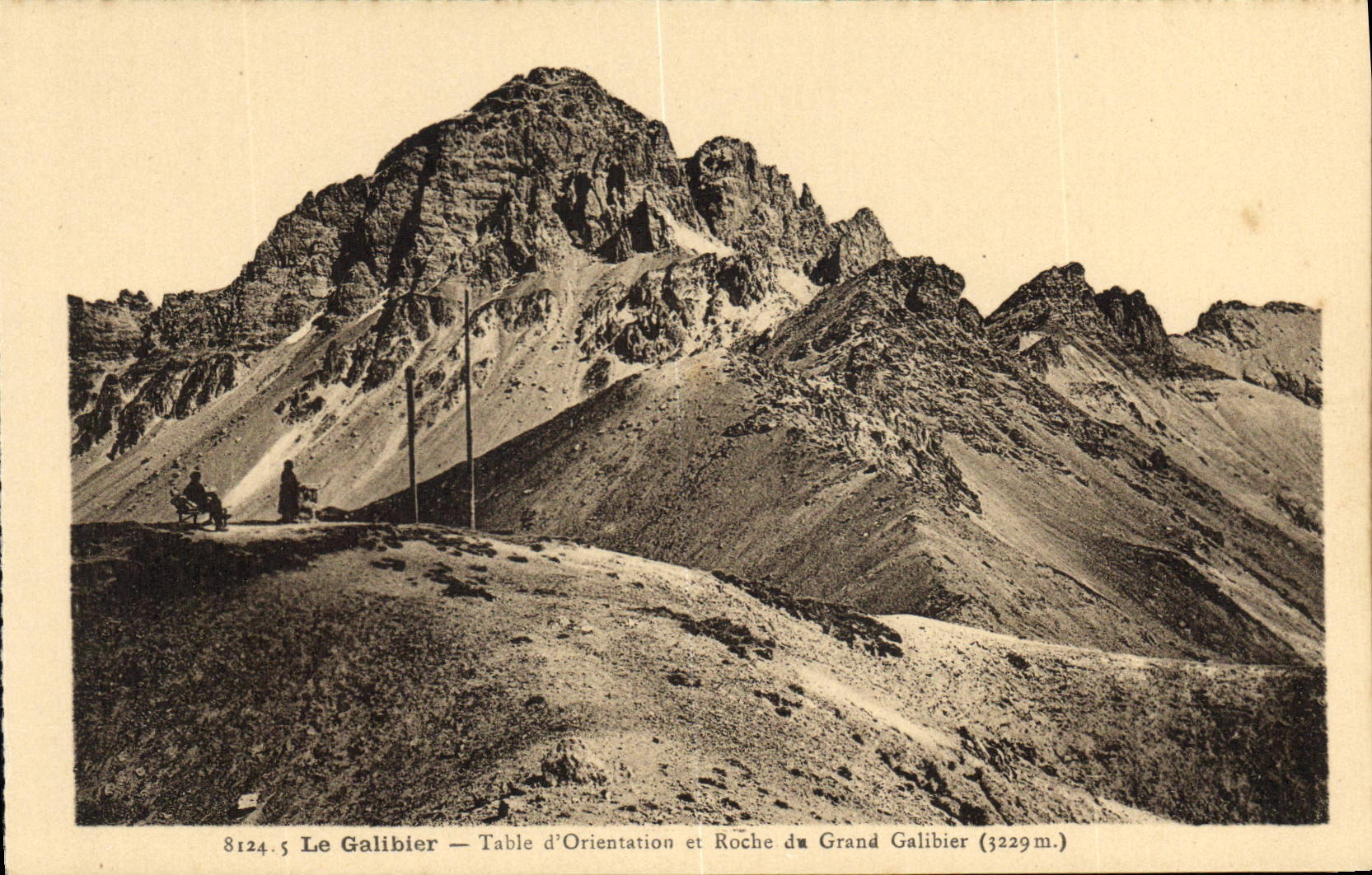 Le Galibier — Table d'Orientaion et Roche du Grand Galibier (3229m.) — Restaurant du Galibier, Grenoble