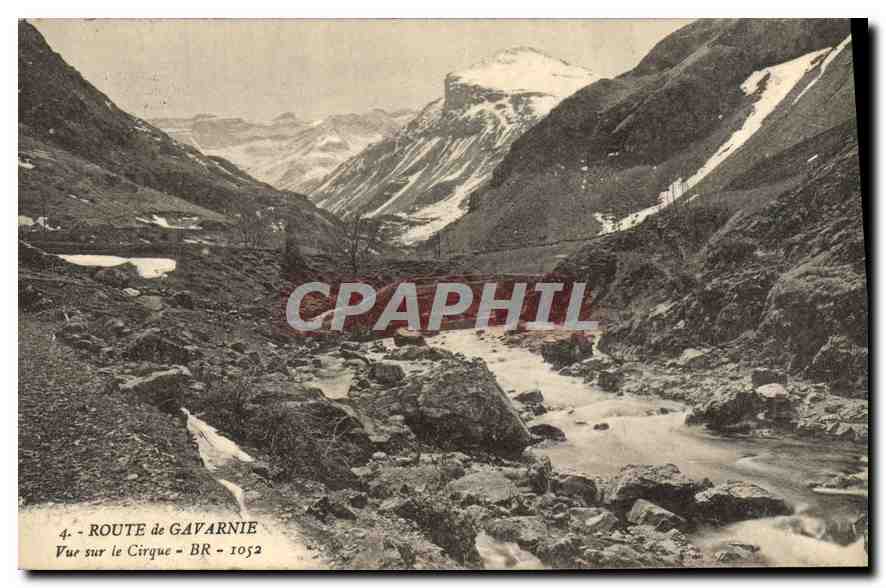 CPA Route de Gavarnie vue sur le Cirque 