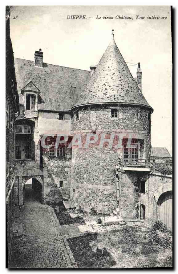 CPA Dieppe Le vieux Chateau Tour interieure 