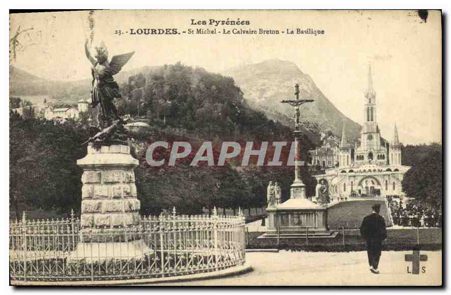 CPA Les Pyrenees Lourdes St Michel Le Calvaire Breton La Basilique 
