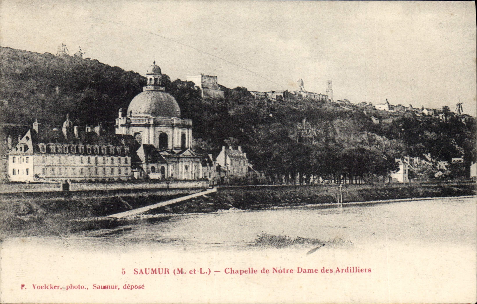 CPA Saumur M et L Chapelle de Notre Dame des Ardilliers 
