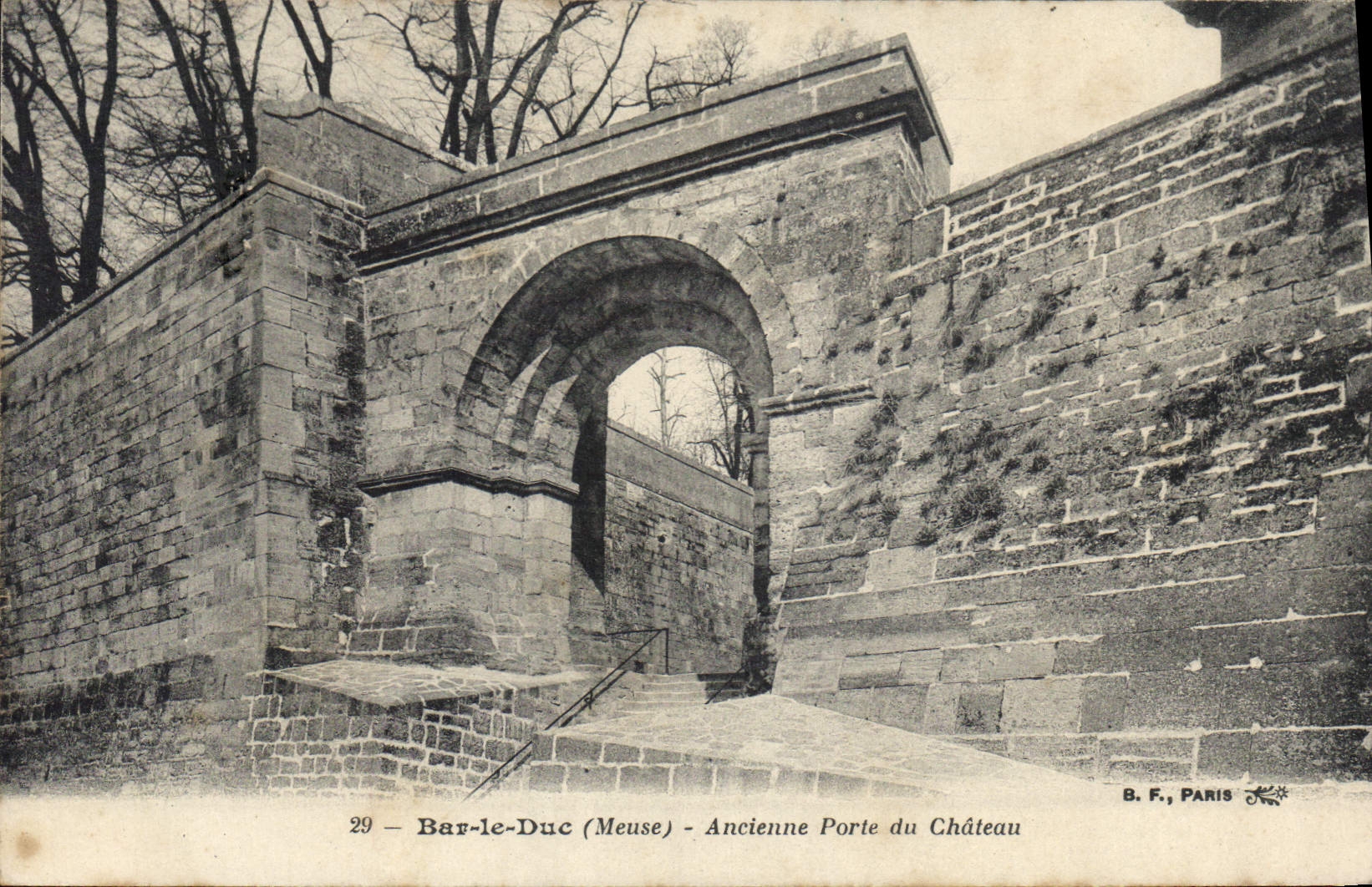 Bar-le-Duc (Meuse) — Ancienne Porte du Château — B.F., Paris