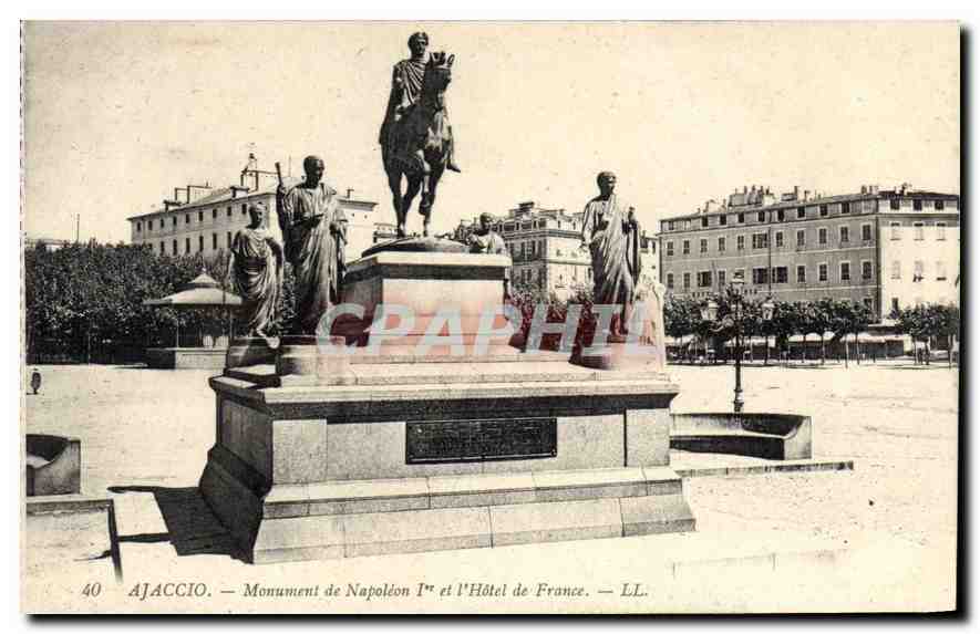 Ajaccio — Denkmal von Napoleon I und das Hotel de France — LL.