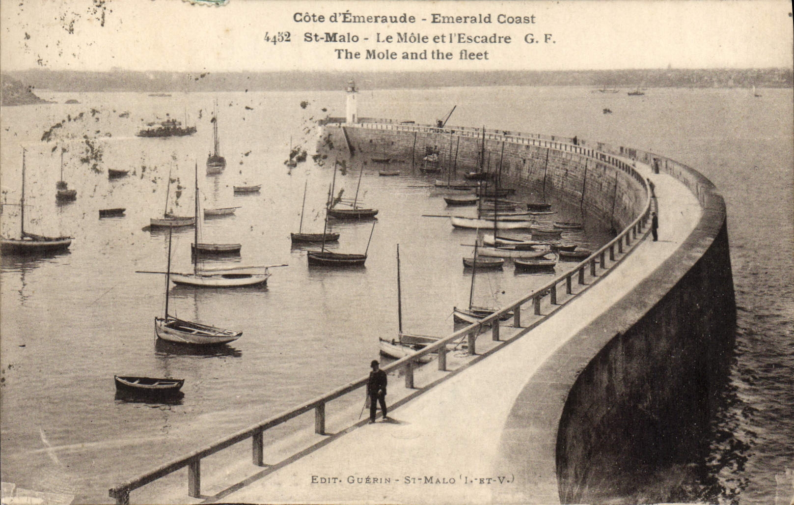 St-Malo - Le Môle et l'Escadre — G.F. — Édit. Guérin - St-Malo (I. et V.)