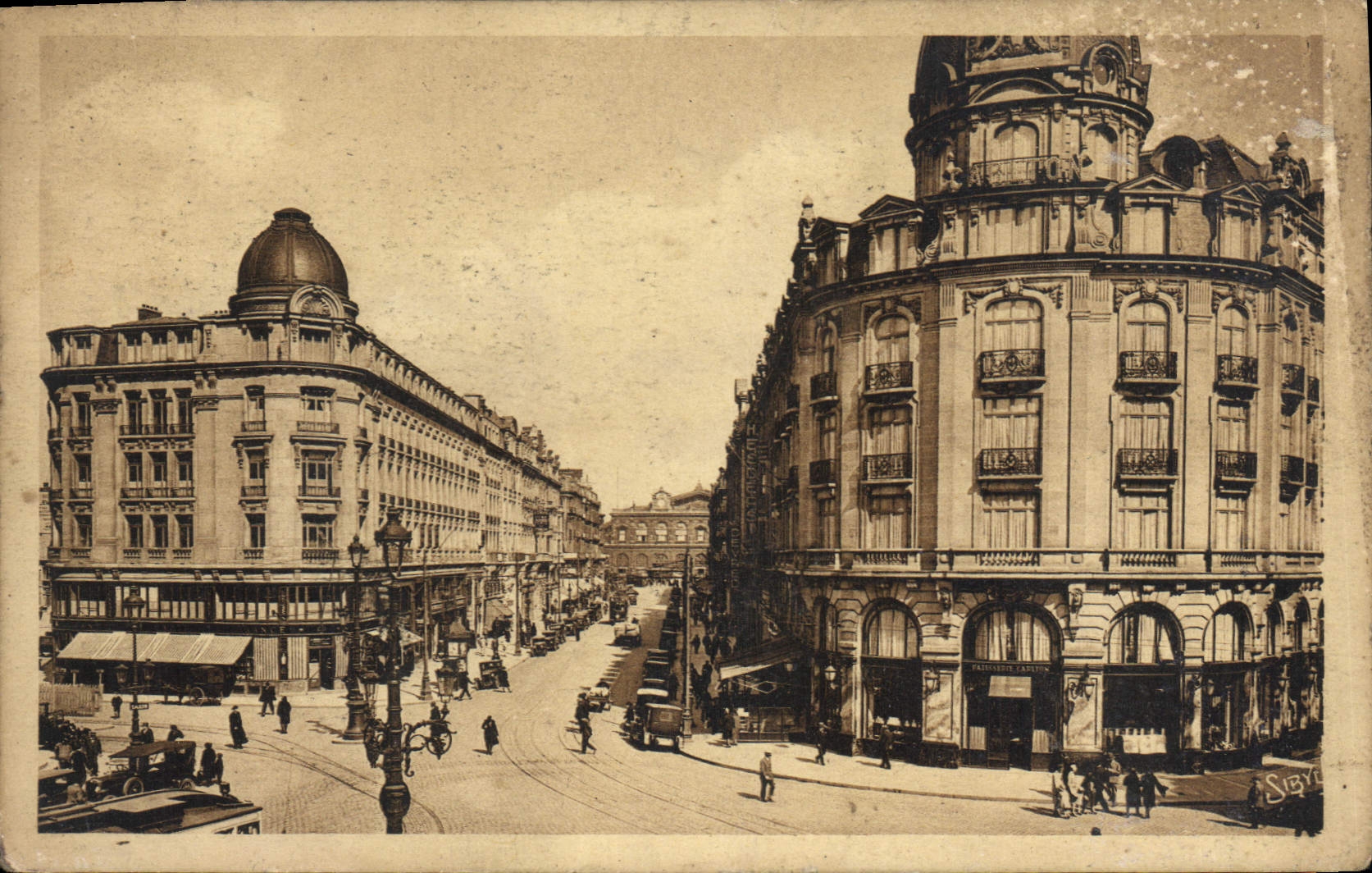 CPA Lille La rue Faidherbe et la Gare 