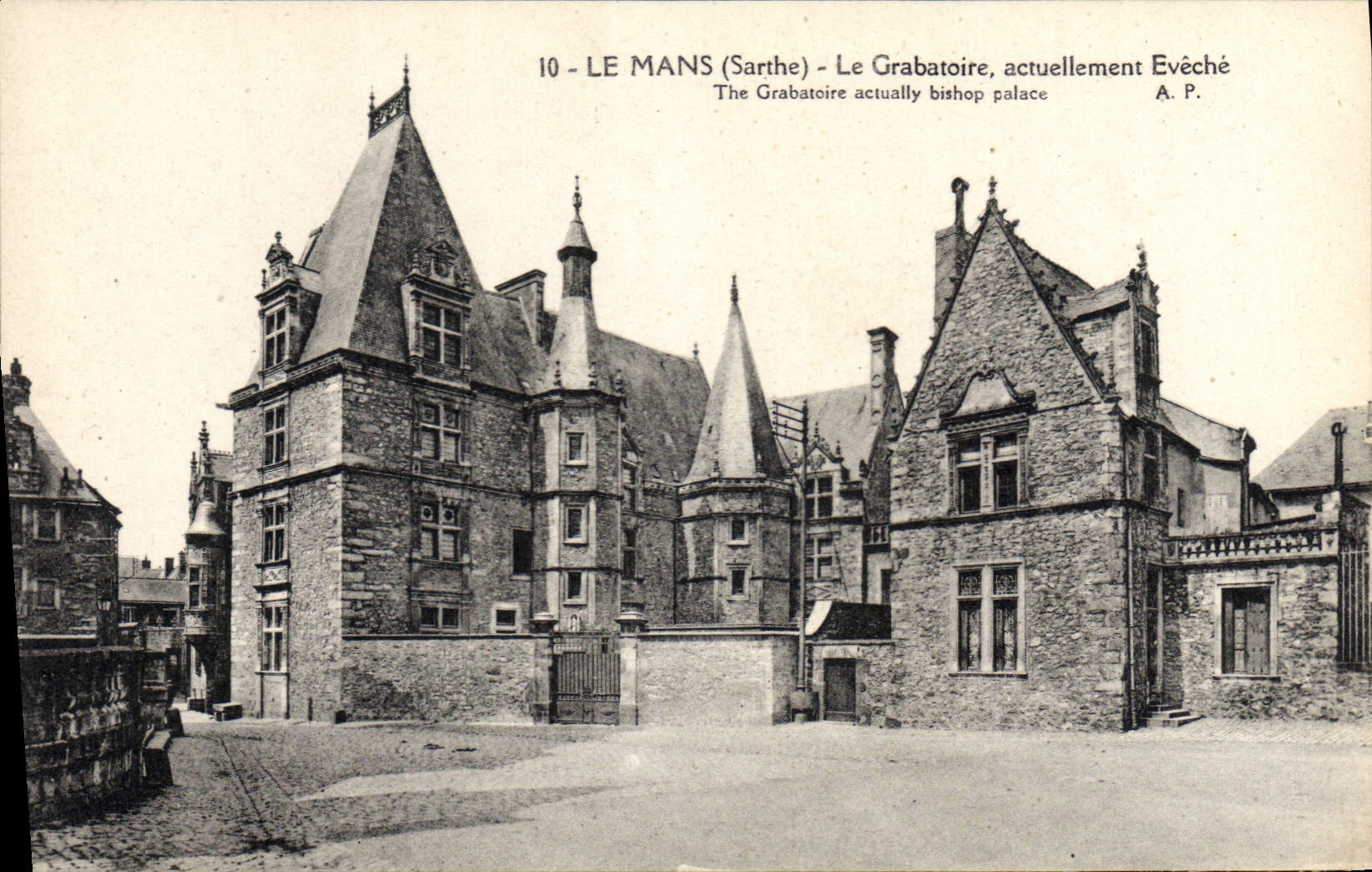 CPA Le Mans Sarthe Le Grabatoire actuellement Eveche 