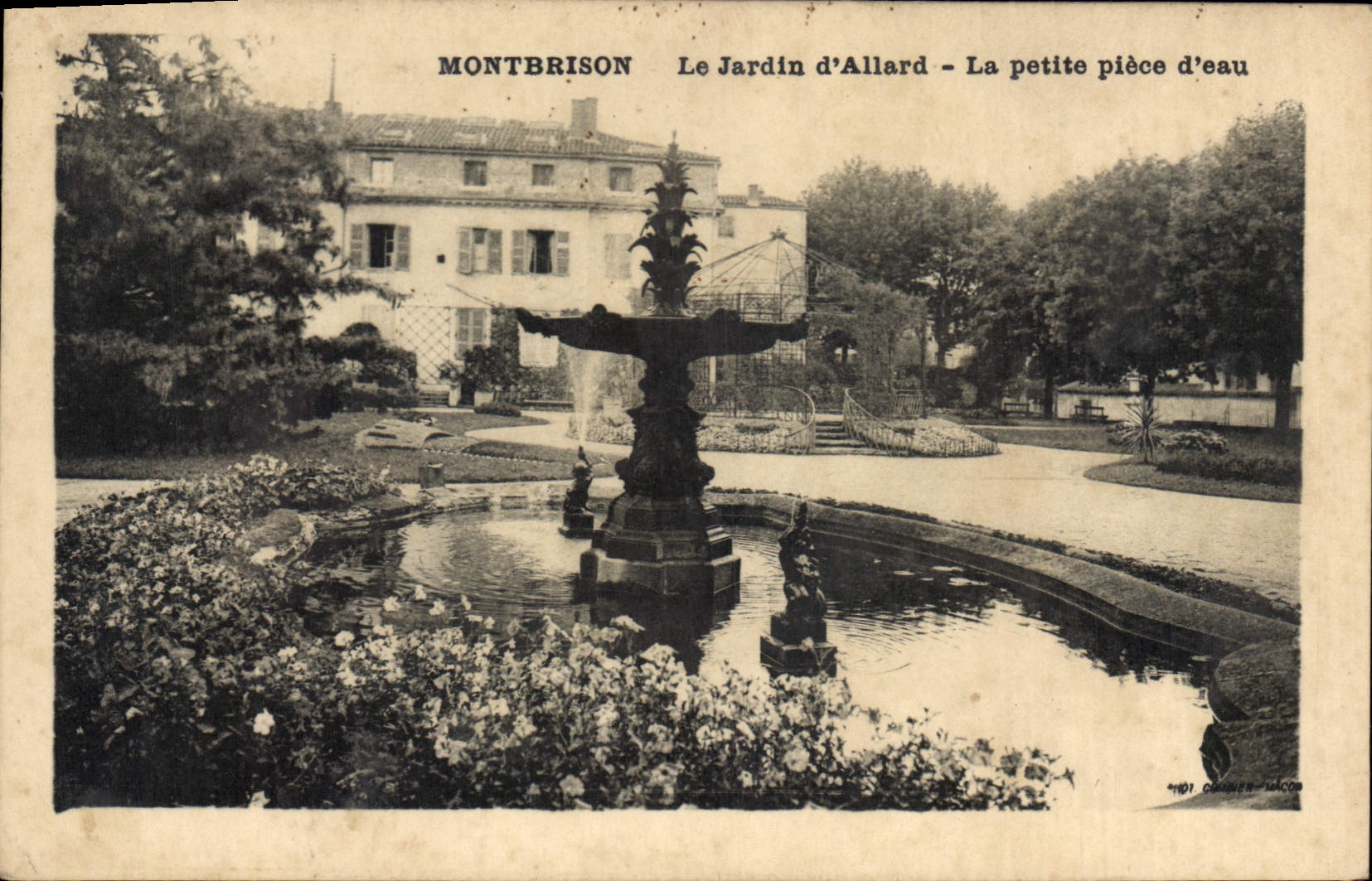 CPA Montbrison Le Jardin d'Allard La petite place d'eau 