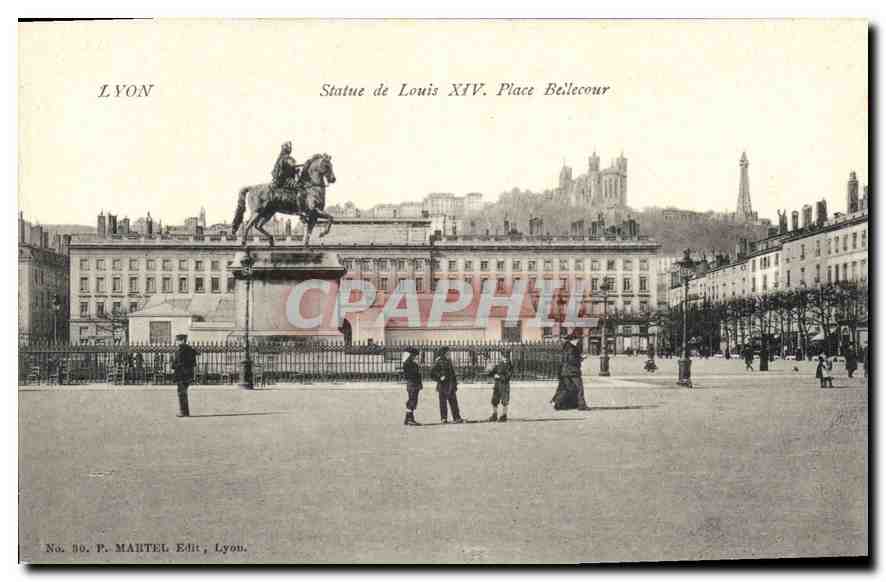 CPA Lyon Statue de Louis XIV Place Bellecour 