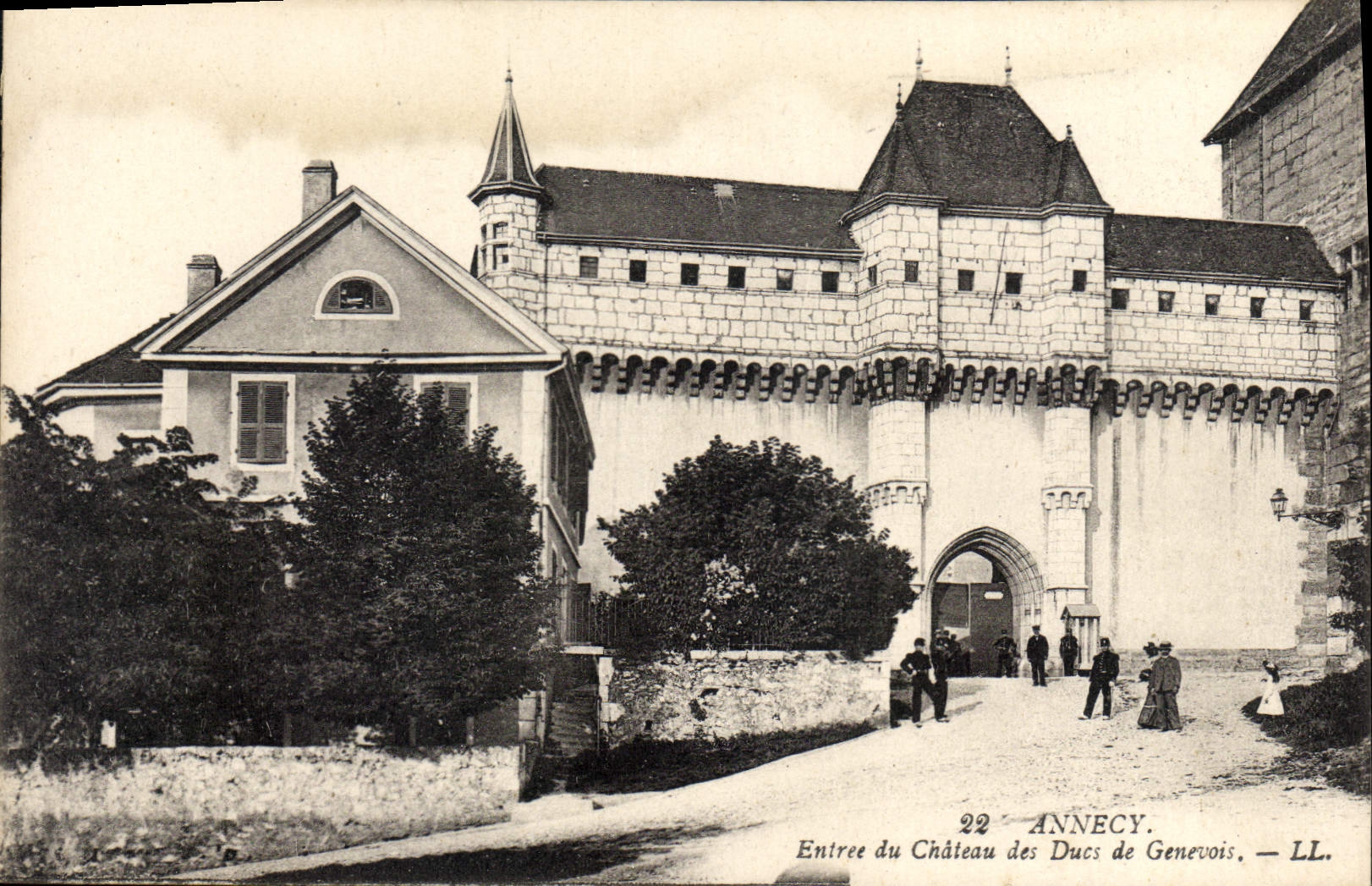 Entrée du Château des Ducs de Genevois — Annecy — LL. n°22