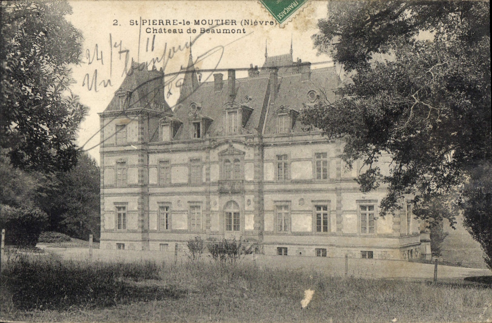 CPA St Pierre le Moutier Nievre Chateau de Beaumont 