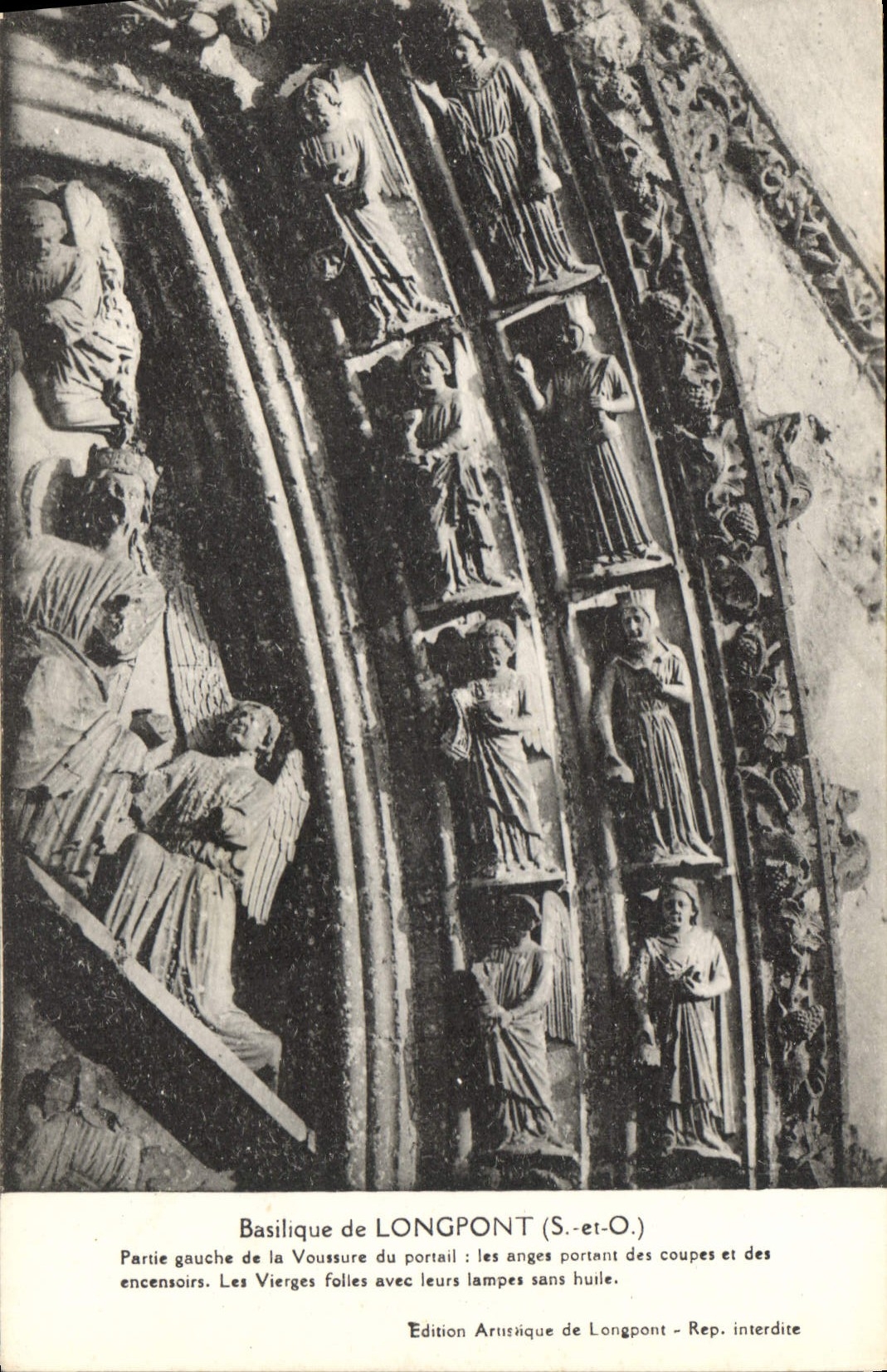 Basilique de Longpont (S.-et-O.) — Partie gauche de la voussure du portail : les anges portant des coupes et des encensoirs — Édition Artistique de Longpont