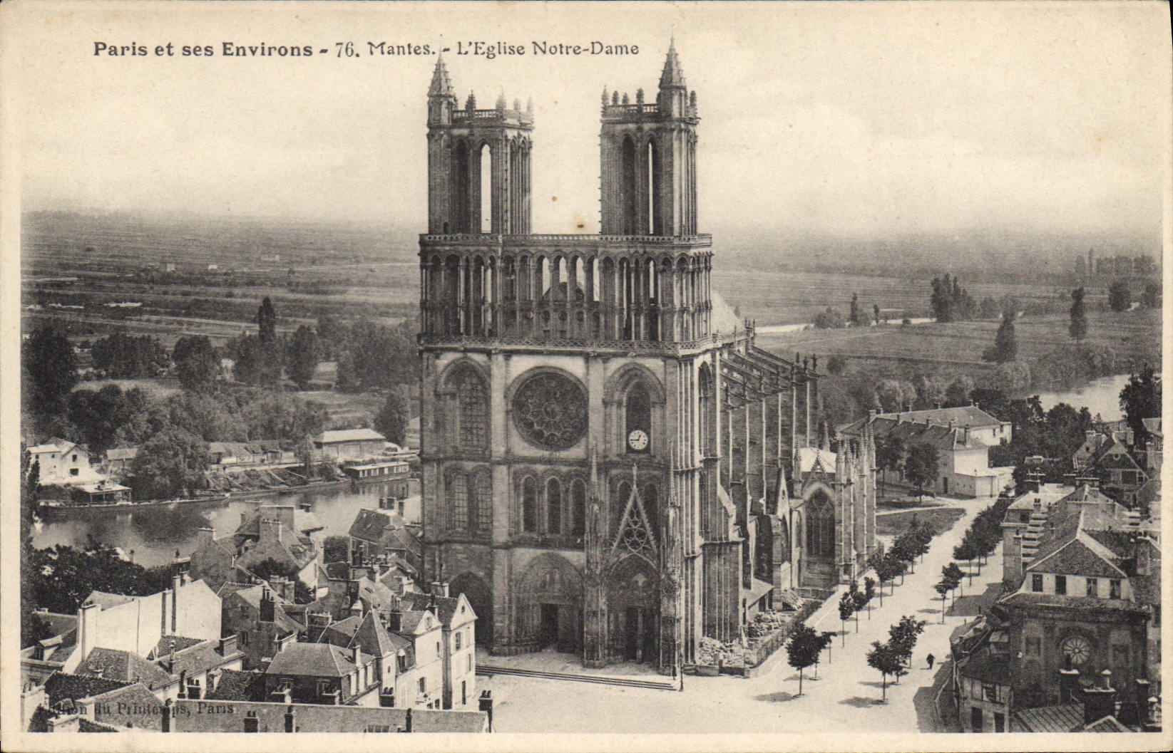 CPA Paris et ses Environs Mantes L'Eglise Notre Dame 