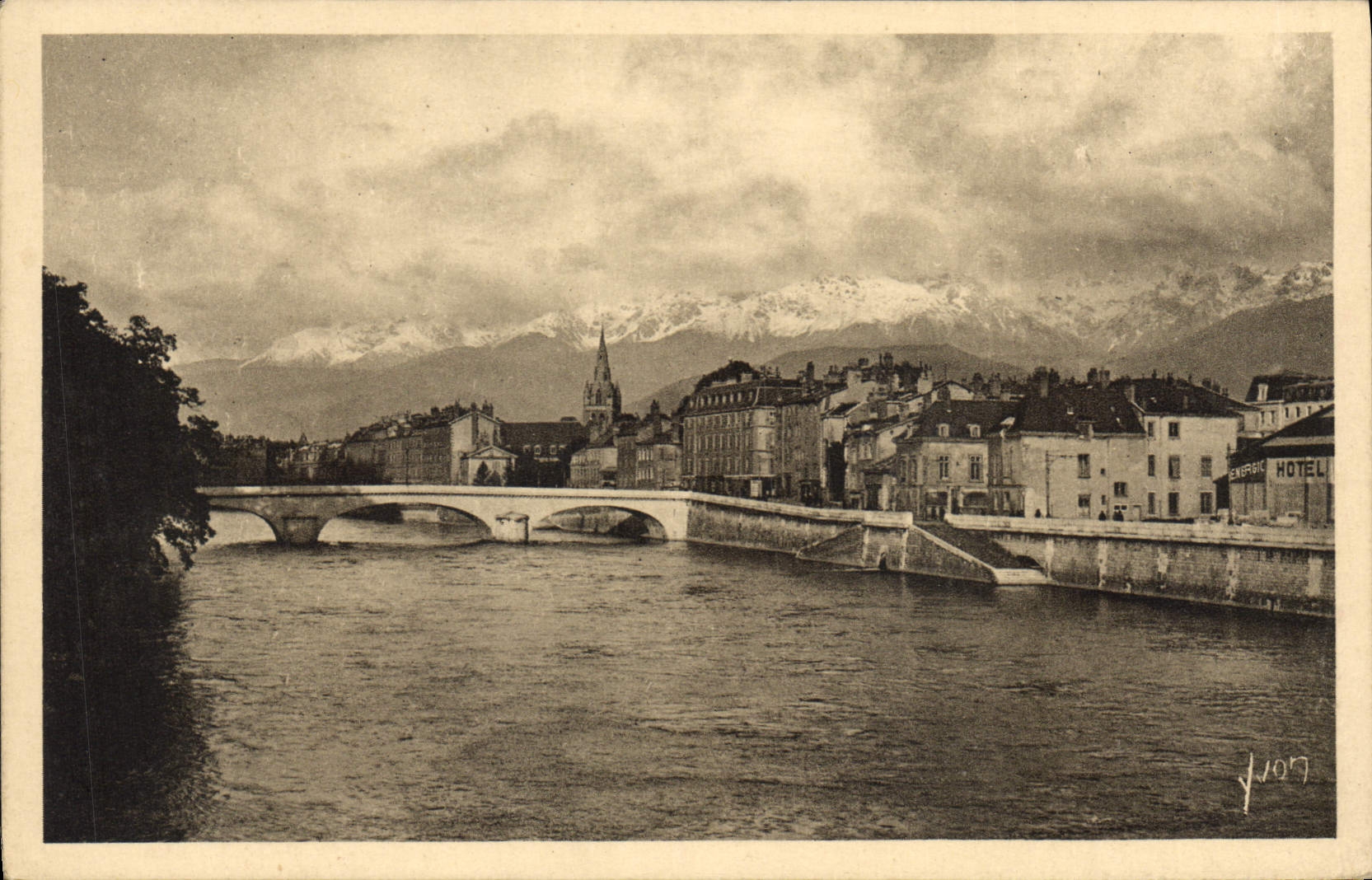 CPA Les Alpes Grenoble L'Isere et la Chaine des Alpes 