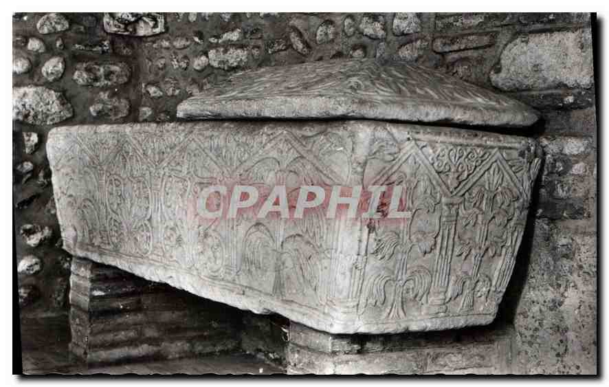 CPA Elne Pyr Or Le Cloitre Sarcophage dans le cloitre 