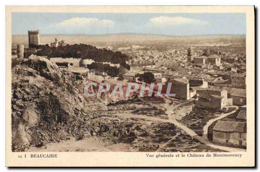 CPA Beaucaire Vue generale et le Chateau de Montmorency 
