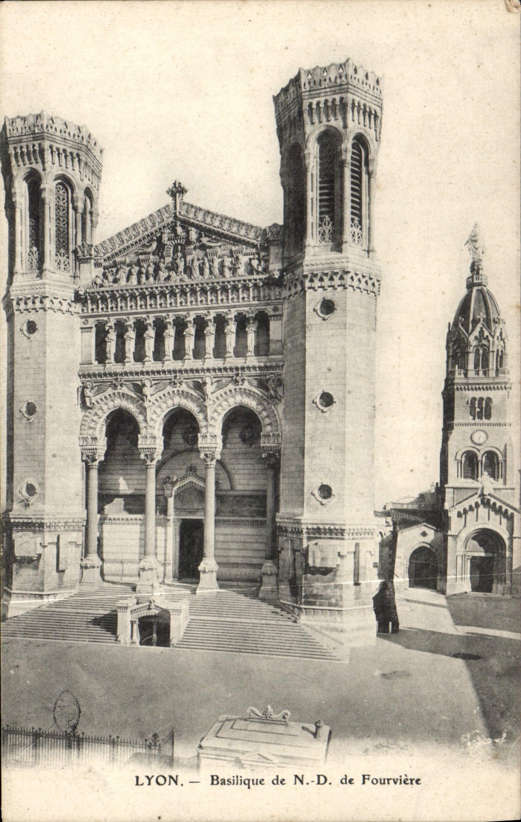 LYON — Basilique de N.-D. de Fourvière
