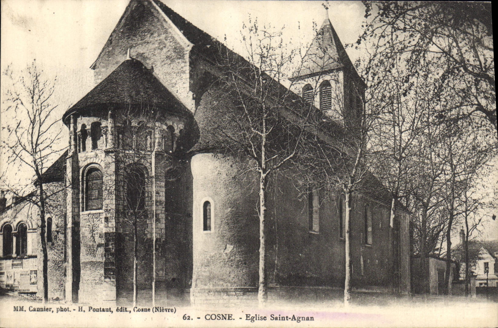 Cosne - Église Saint-Agnan — vue de l'église avec son clocher et son porche, éditeur H. Pontaut, n°62