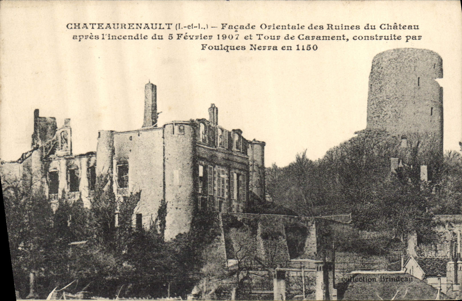 CPA Chateaurenault Facade Orientale des Ruines du Chateau 