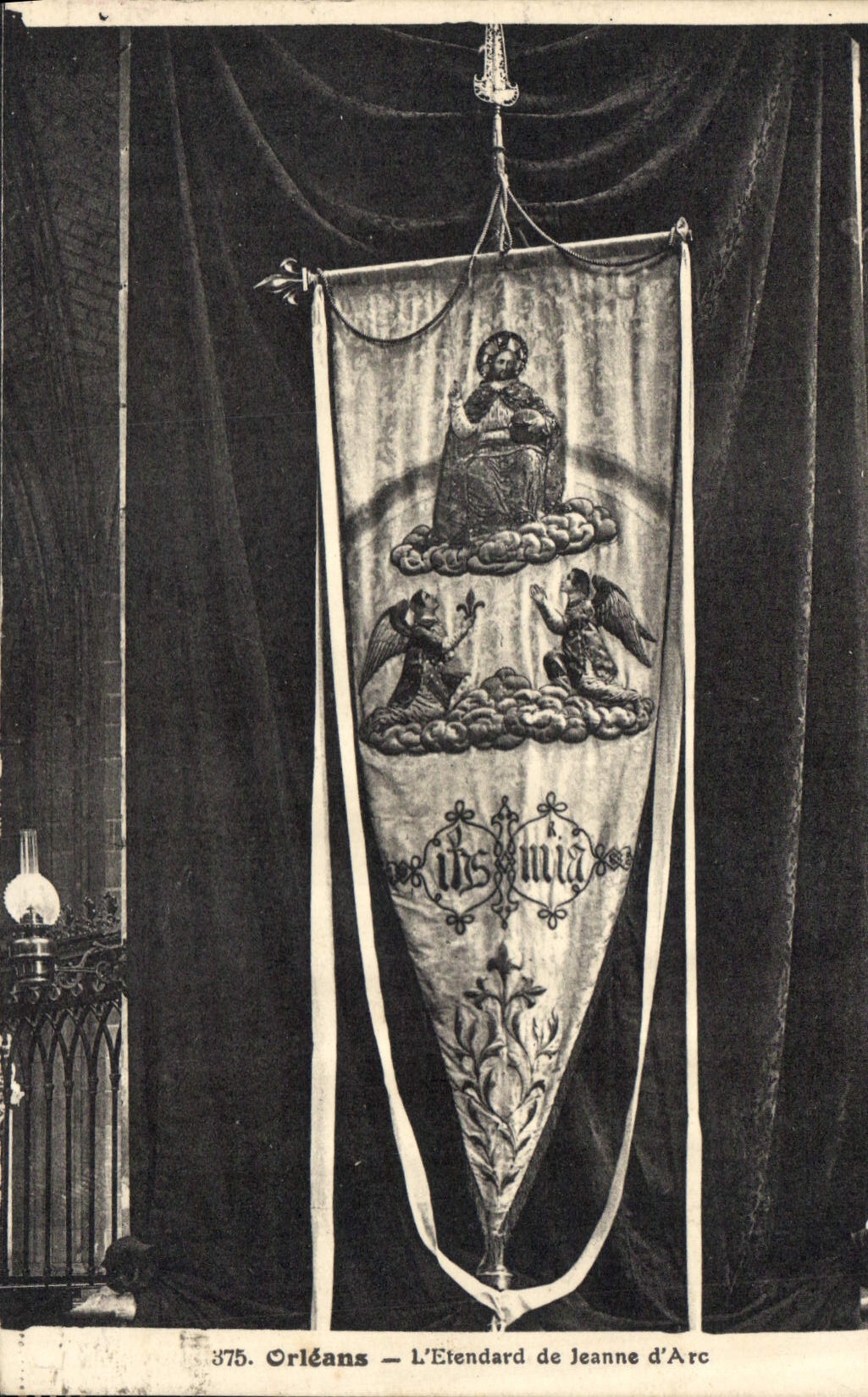 CPA Orleans L'Etendard de Jeanne d'Arc 